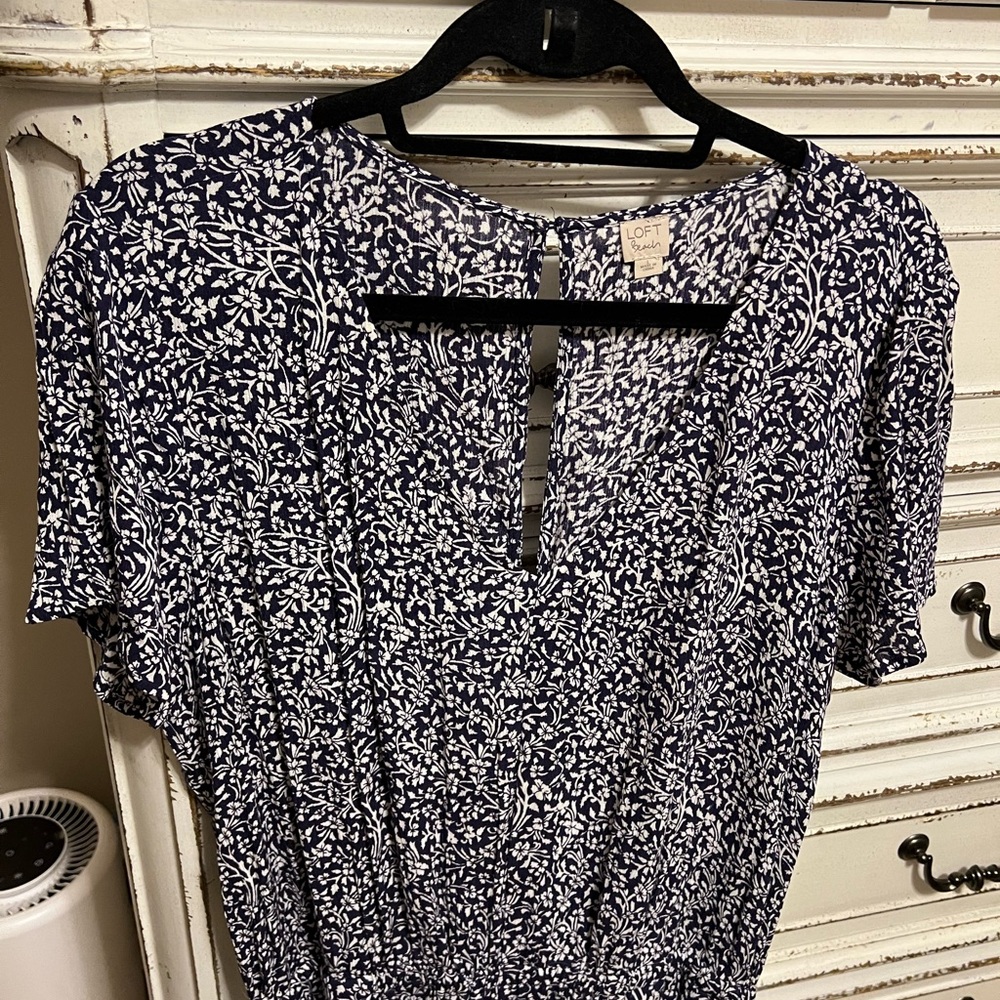Like New Loft Beach Romper Jumpsuit Size Large Navy White